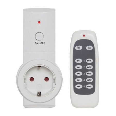 PLUG KIT WITH REMOTE CONTROL AND TIMER